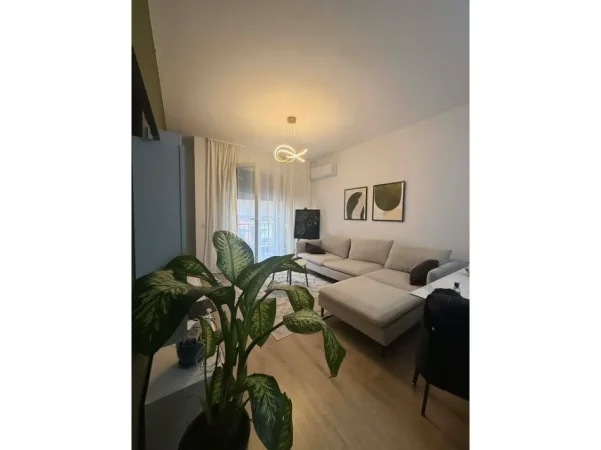 Tirane, shitet apartament 2+1 Kati 5, 93 m² 163.000 € 