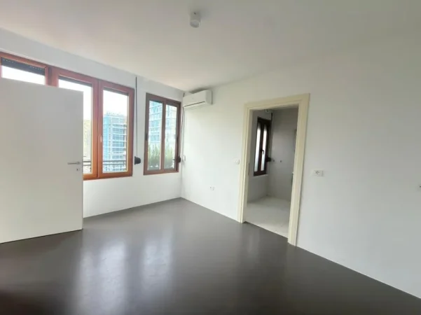 Tirane, shes apartament 1+1+Aneks+Ballkon Kati 5, 100 m² 499.000 € 