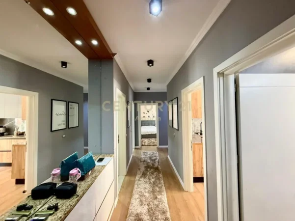 Tirane, shes apartament 2+1+Aneks+Ballkon Kati 5, 133 m² 290.000 € (Hipoteka)