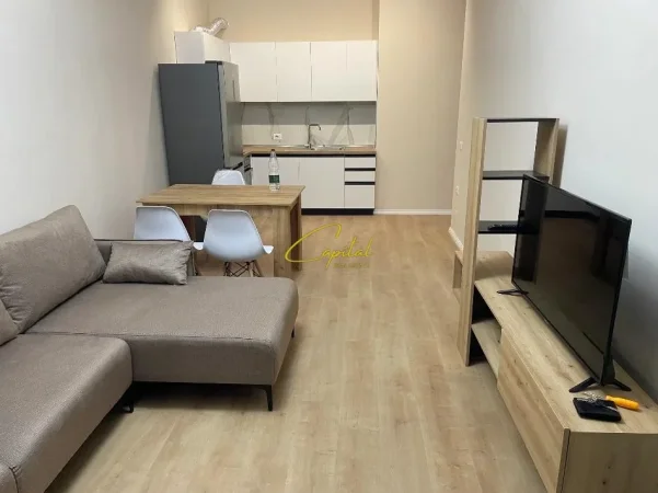 Tirane, jepet me qera apartament 2+1 Kati 7, 75 m² 500 € (5 MAJI)