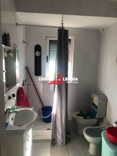 Tirane, jepet me qera apartament 1+1 Kati 4, 400 € 