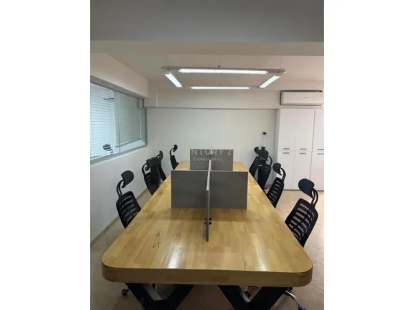 Tirane, jepet me qera zyre Kati 2, 156 m² 2.500 € 