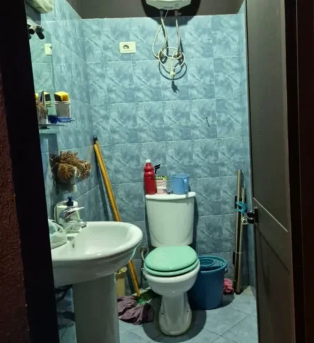 Tirane, jepet me qera zyre Kati 1, 60 m² 600 € (MYSLYM SHYRI)