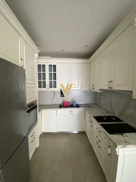 Tirane, shitet apartament 2+1+Ballkon Kati 3, 116 m² 158.000 € (TUFINE)
