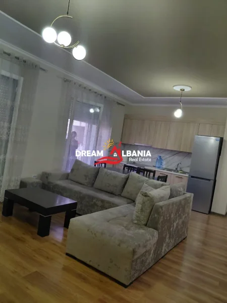 Tirane, jepet me qera apartament 2+1 Kati 3, 94 m² 550 € 