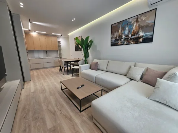 Tirane, jepet me qera apartament 2+1+Aneks+Ballkon Kati 1, 1.500 € 