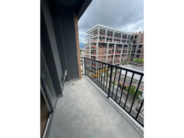 Tirane, shitet apartament 2+1 Kati 3, 88 m² 145.000 € (PASKUQAN)