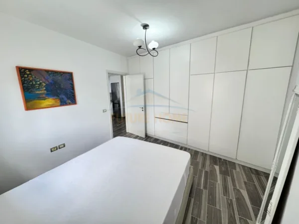 Tirane, jepet me qera apartament 1+1 Kati 3, 65 m² 550 € (LIQENI I THATE , RRUGA PETI)