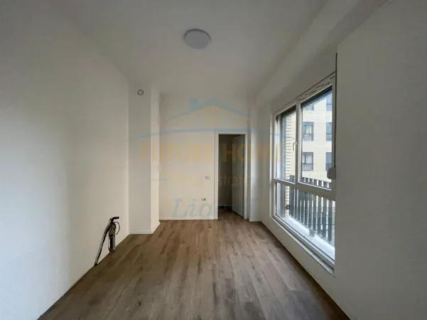 Tirane, shitet apartament 3+1+Aneks+Ballkon Kati 2, 143 m² 250.000 € (Fusha e Aviacionit)