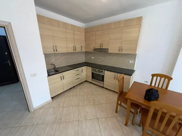 Tirane, shitet apartament 2+1 Kati 2, 96 m² (Kmy Yzberisht)