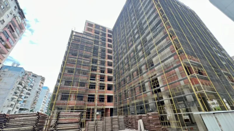 SHITET : 1+1 +1 Post Parkimi🅿️📍Ish Fusha e Aviacionit (Rr.Dritan Hoxha) - 135,000€ - Sp.74m² - Akses i shpejte drejt zonave kryesore🚀