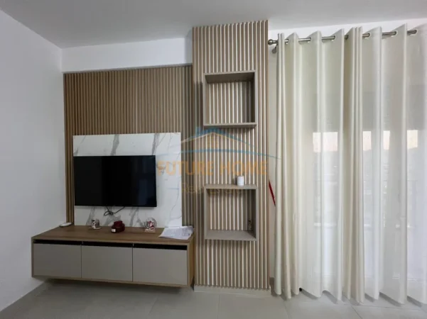 Tirane, jepet me qera apartament 2+1+Ballkon Kati 4, 110 m² 600 € (Ish Dogana)