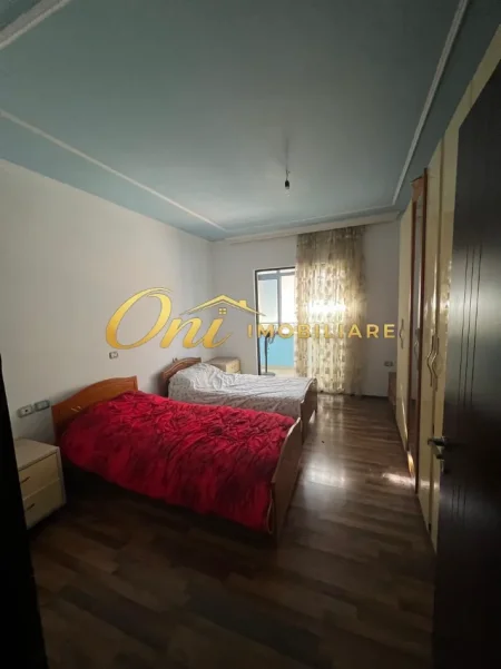 Tirane, shitet apartament 2+1 Kati 5, 112 m² 250.000 € (KOMUNA E PARISIT)