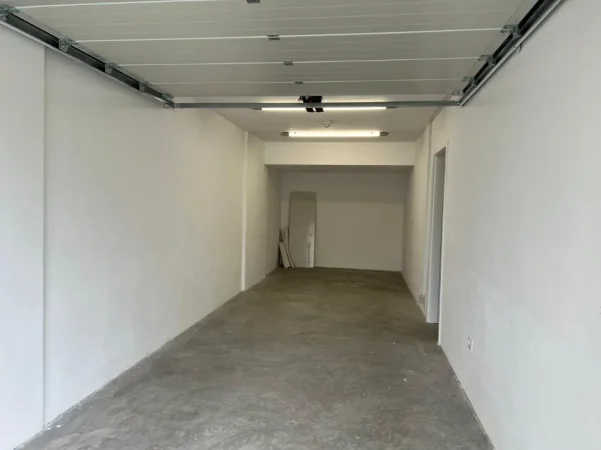 Tirane, jepet me qera Vile 3 Katshe Kati 3, 190 m² 1.300 € (REZIDENCA ABA)