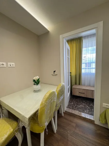 Tirane, jepet me qera apartament 2+1 Kati 1, 80 m² 600 € (SAUK)