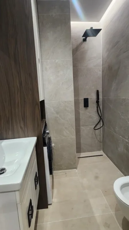 Tirane, shitet apartament 1+1 Kati 4, 65 m² 150.000 € (mine peza)