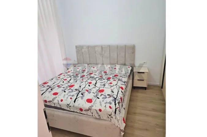 Tirane, jepet me qera apartament 1+1 Kati 2, 65 m² 400 € (kadiu)