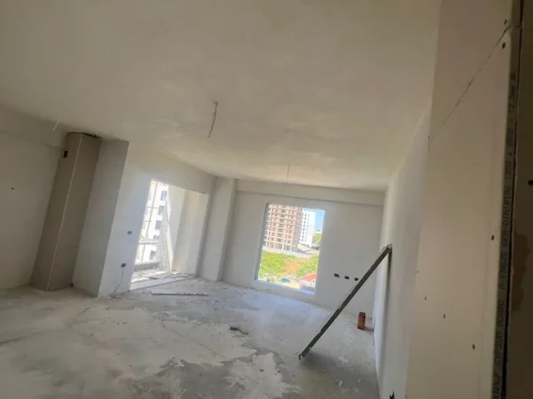 Tirane, shitet apartament 1+1 Kati 3, 65 m² 110.000 € (OXHAKU)