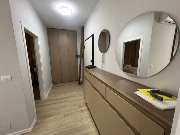 Tirane, jepet me qera apartament 1+1 Kati 7, 70 m² 700 € (Zogu i Zi)