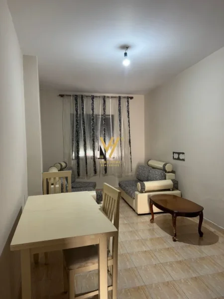 Tirane, jepet me qera apartament 1+1+Ballkon Kati 1, 68 m² 450 € (RRUGA MARGARITA TUTULANI)