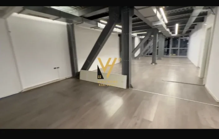 Tirane, jepet me qera ambjent biznesi Kati 6, 180 m² 3.000 € (KOMUNA E PARISIT)