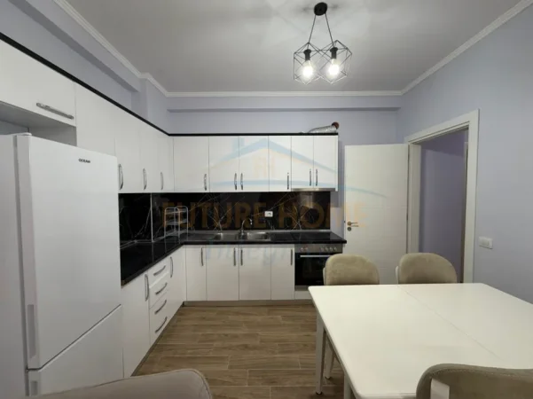 Tirane, jepet me qera apartament 2+1 Kati 5, 102 m² 570 € (Unaza e Re)