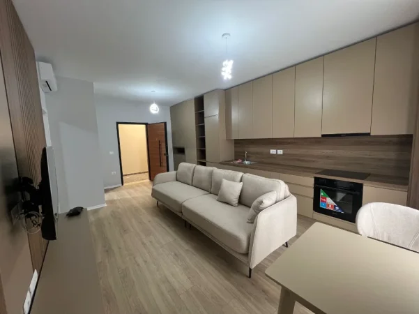 Tirane, jepet me qera apartament 1+1 Kati 7, 70 m² 700 € (Zogu i Zi)