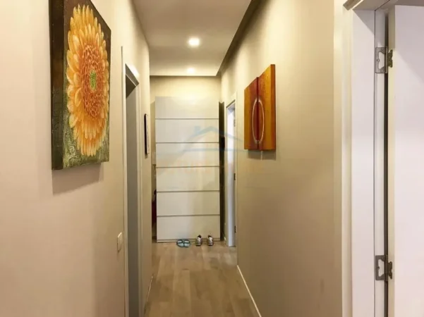 Tirane, jepet me qera apartament 2+1 Kati 3, 80 m² 800 € (Kodra e Diellit, Tirane,)
