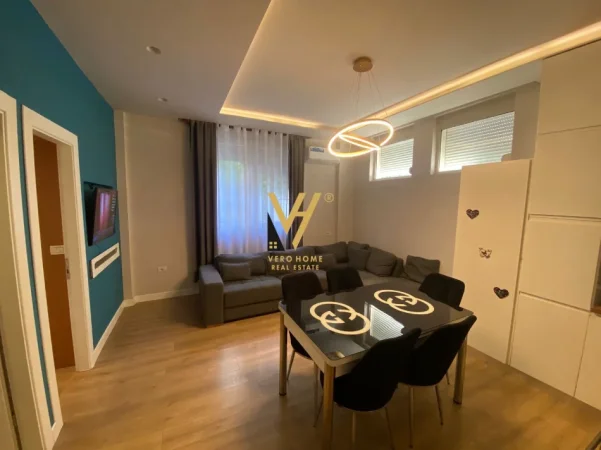Tirane, jepet me qera apartament 1+1+Ballkon Kati 0, 56 m² 550 € (KOPSHTI BOTANIK)