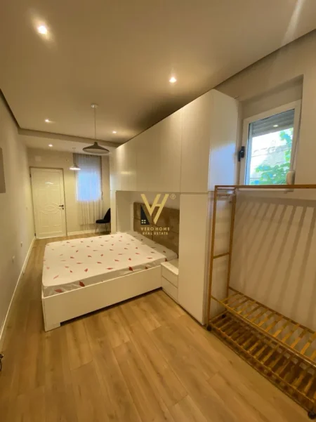 Tirane, jepet me qera apartament 1+1+Ballkon Kati 0, 56 m² 550 € (KOPSHTI BOTANIK)