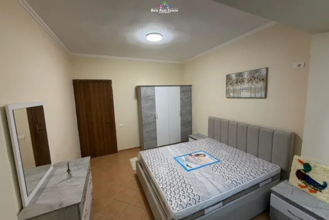 Tirane, jepet me qera apartament 1+1 Kati 4, 60 m² 500 € (Rruga Ferit Xhajko)