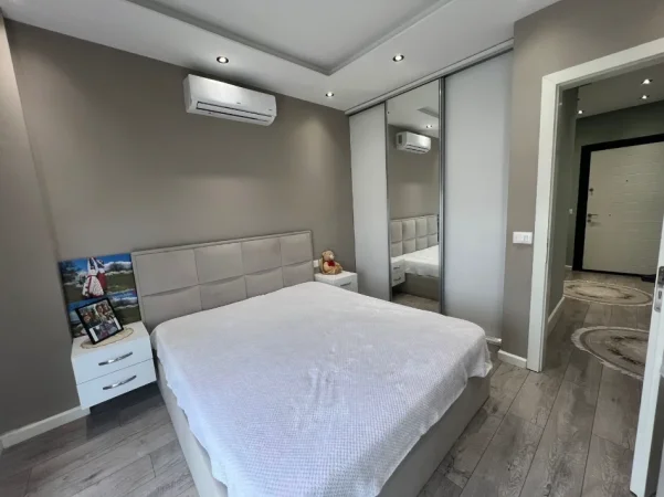 Tirane, jepet me qera apartament 2+1 Kati 11, 120 m² 800 € (Fusha Aviacionit)