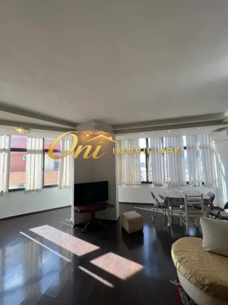 Tirane, jepet me qera apartament 2+1 Kati 5, 112 m² 600 € (KOMUNA E PARISIT)