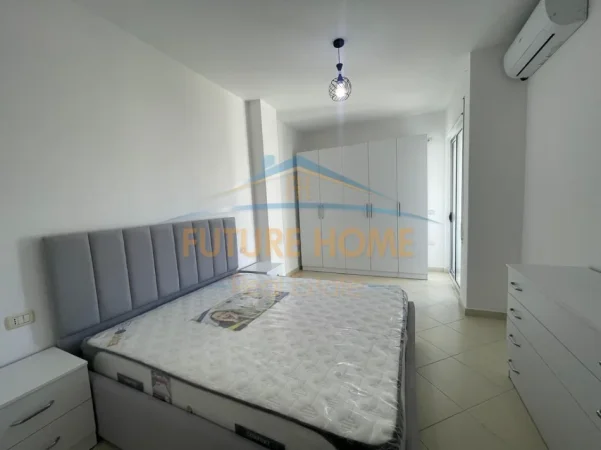 Tirane, jepet me qera apartament 2+1+Ballkon Kati 3, 93 m² 500 € (Fresku)