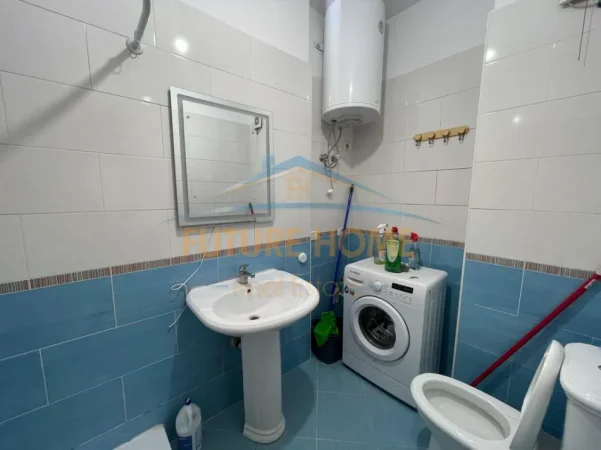 Tirane, jepet me qera apartament 2+1+Ballkon Kati 3, 93 m² 500 € (Fresku)