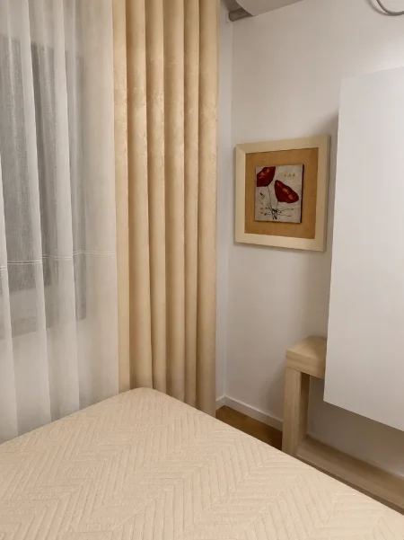 Tirane, jepet me qera garsonier 1+1 Kati 2, 30 m² 370 € 