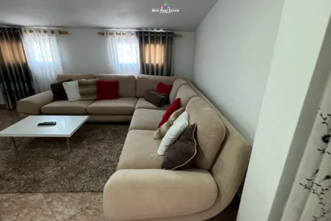 Tirane, jepet me qera Vile 1+1 Kati 3, 100 m² 520 € (Rruga e elbasanit)