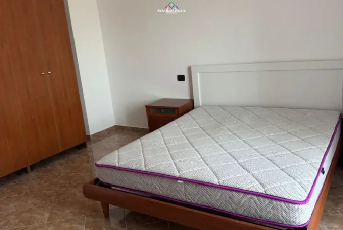 Tirane, jepet me qera Vile 1+1 Kati 3, 100 m² 520 € (Rruga e elbasanit)