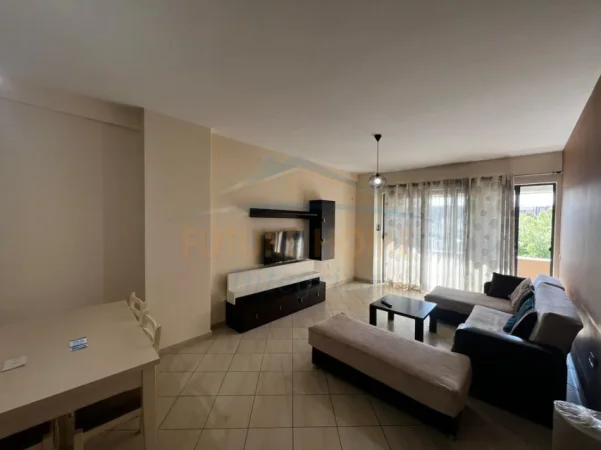Tirane, jepet me qera apartament 2+1+Ballkon Kati 3, 100 m² 550 € (Unaza e Re)