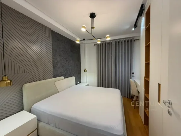 Tirane, jepet me qera apartament 2+1+Ballkon Kati 2, 103 m² 1.250 € (hipoteka)