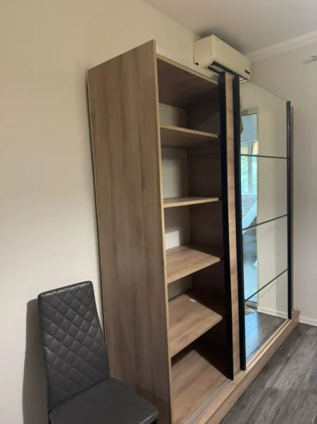 Tirane, jepet me qera apartament 2+1 Kati 1, 90 m² 570 € (Rruga Teodor Keko)