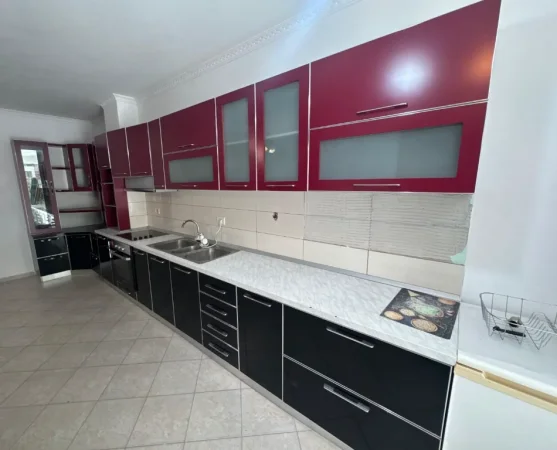 Tirane, shitet apartament 2+1 , 93 m² 145.000 € 