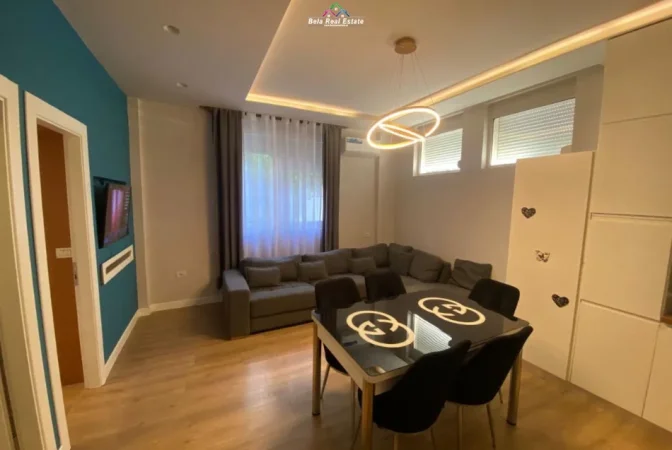 Tirane, jepet me qera apartament 1+1 Kati 0, 56 m² 550 € (Rruga Hamdi Garunja)