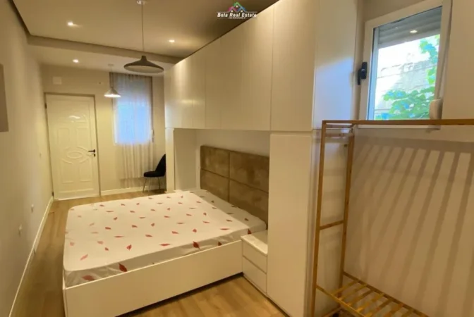 Tirane, jepet me qera apartament 1+1 Kati 0, 56 m² 550 € (Rruga Hamdi Garunja)
