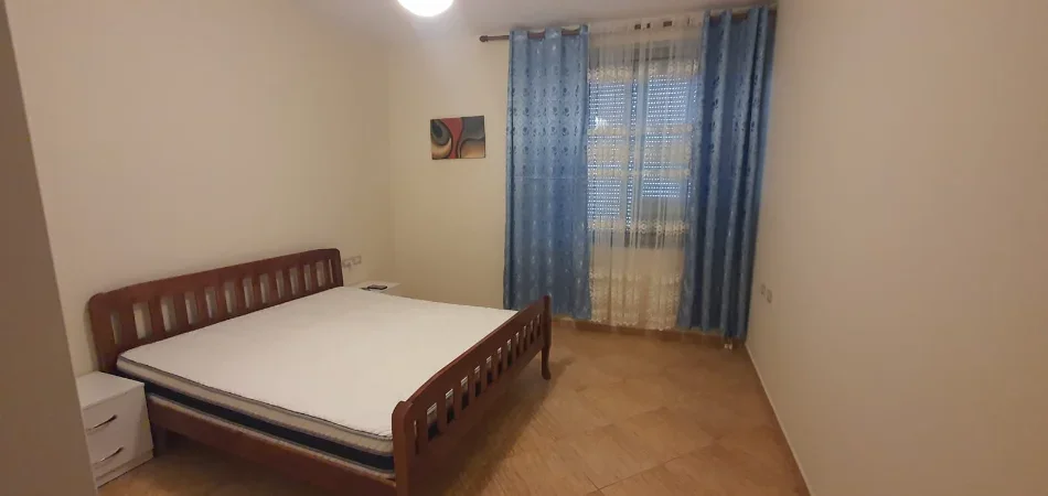 Tirane, jepet me qera apartament 2+1+Aneks Kati 5, 101 m² 