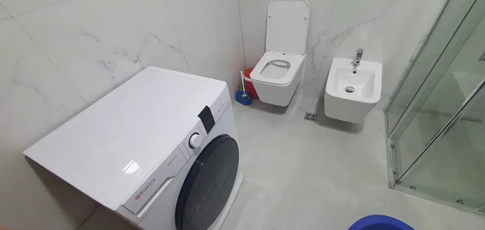 Tirane, jepet me qera apartament 2+1+Aneks Kati 5, 101 m² 