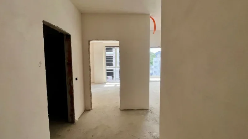 SHITET: 1+1📍Kopshti Zologjik (Kompleksi Mateo 2) - 160,000€ - Sp.82m² - Orientim Plot Diell: Jug🌞 ||  Prane Liqenit Artificial - Zone Elitare✨️