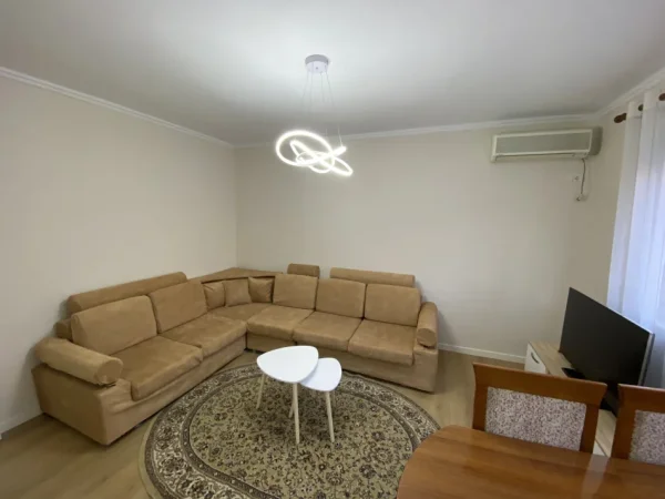 Tirane, Qera  2+1+Aneks+Ballkon,72 m² 650 mije lek (Myslym Shyri)