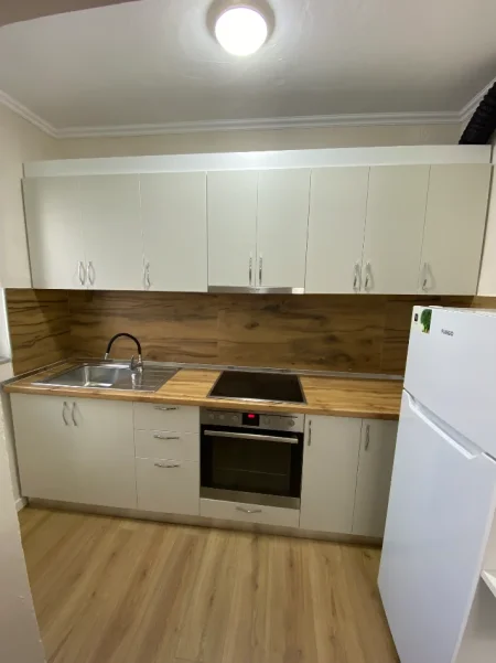 Tirane, Qera  2+1+Aneks+Ballkon,72 m² 650 mije lek (Myslym Shyri)