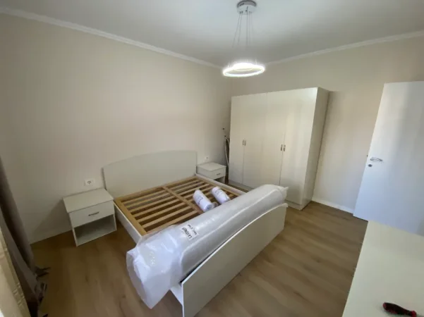 Tirane, Qera  2+1+Aneks+Ballkon,72 m² 650 mije lek (Myslym Shyri)